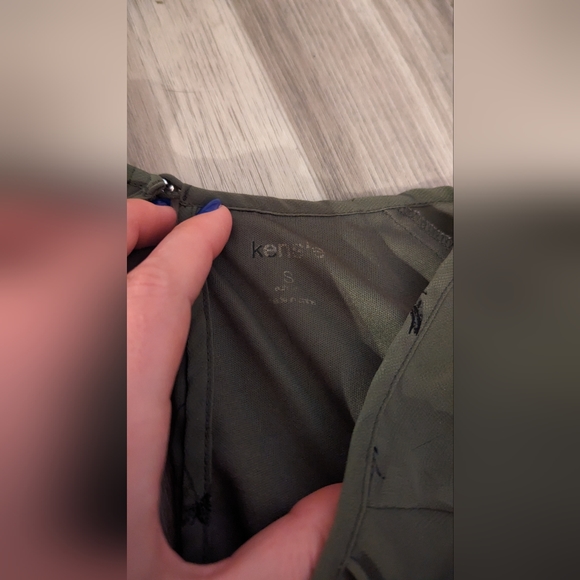 Bundle of 3 floral tops, small - Picture 4 of 7